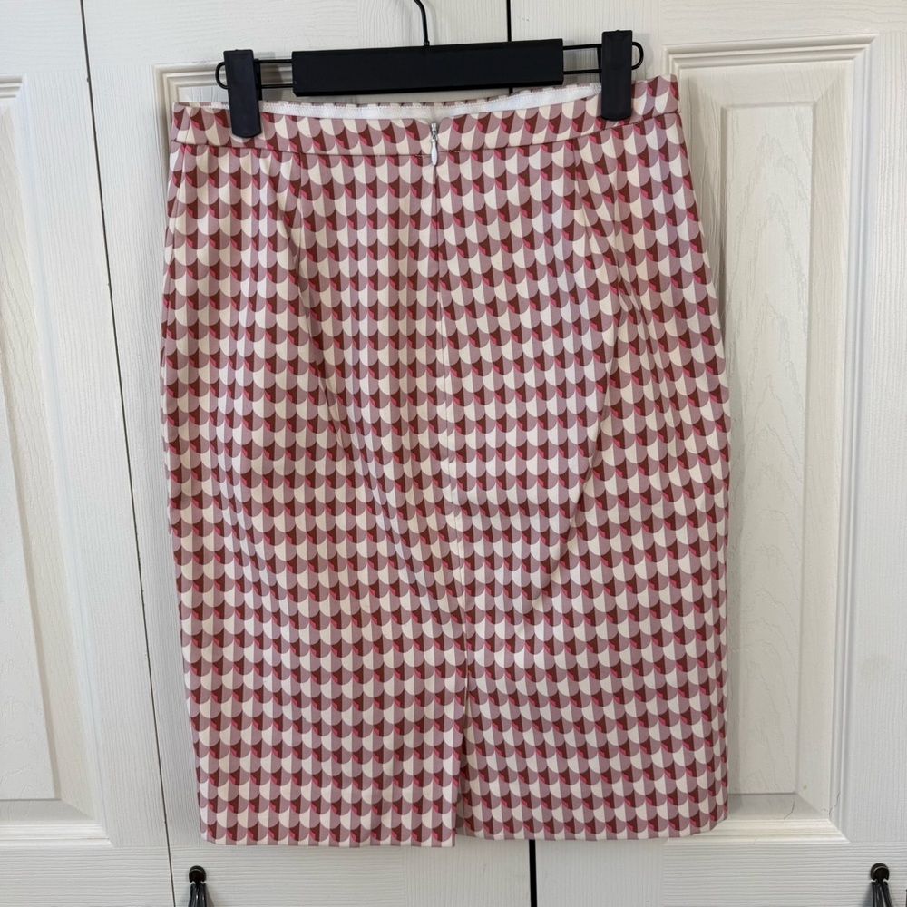 J. Crew Pink Geometric Scalloped Print Pencil Skirt Women’s Size 2 - Picture 5 of 9